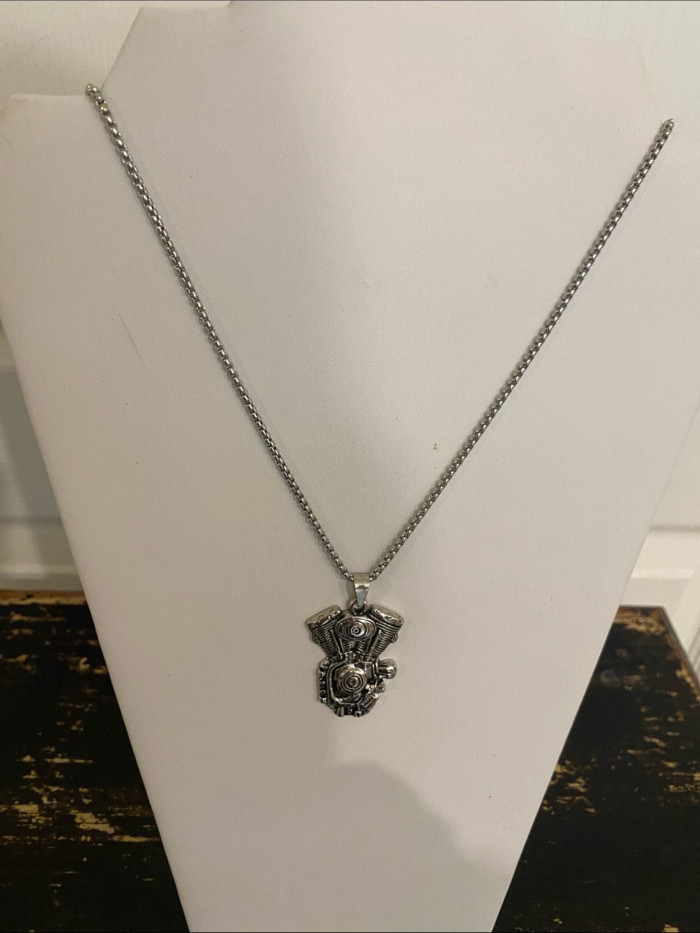 *UNISEX* Sterling Tone Motorcycle Engine Pendant Necklace - Silver